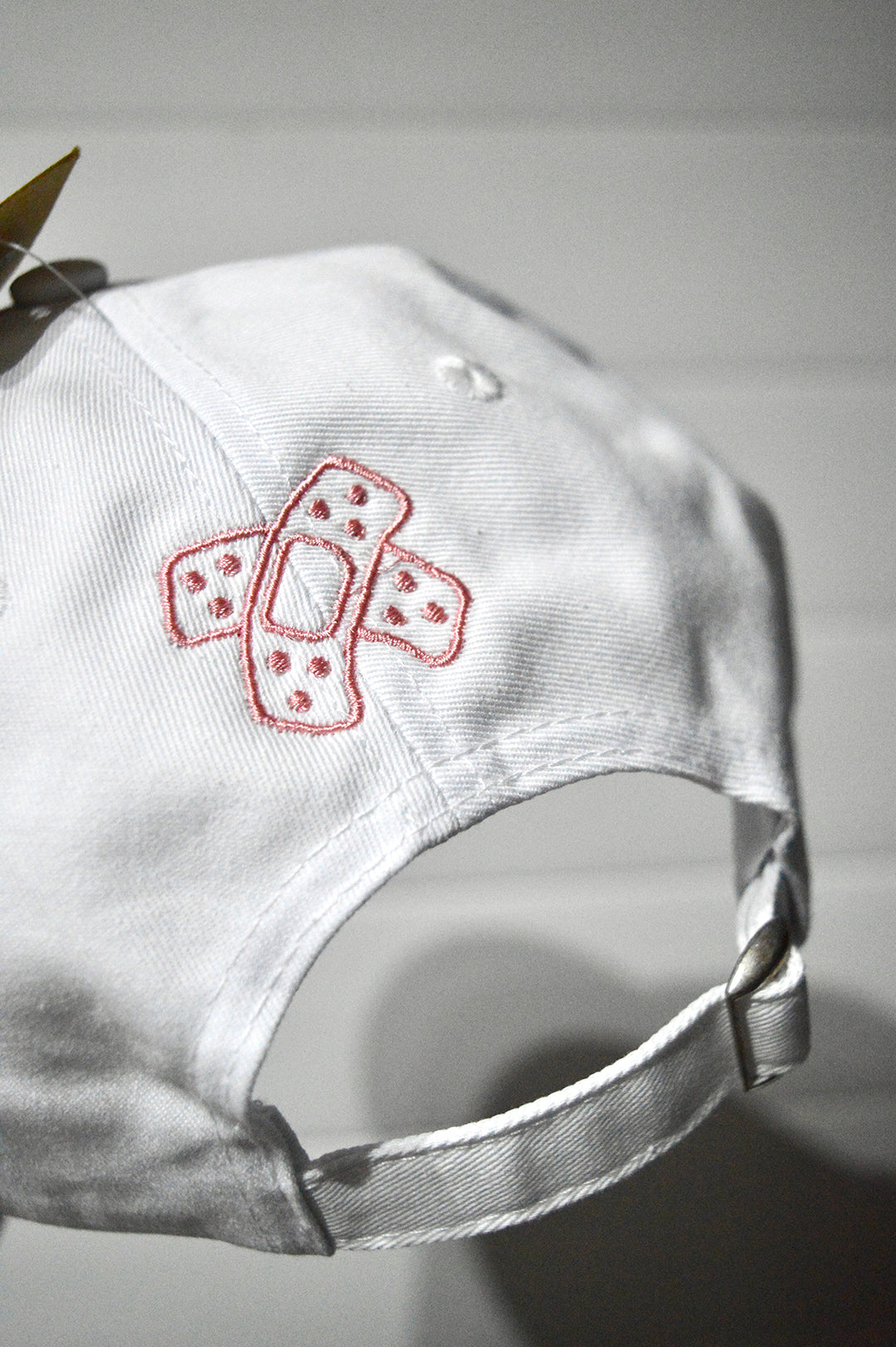 dad cap // white + pastel pink